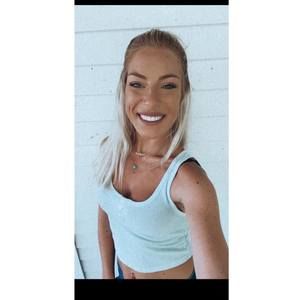 Meet your Posher, Courtney